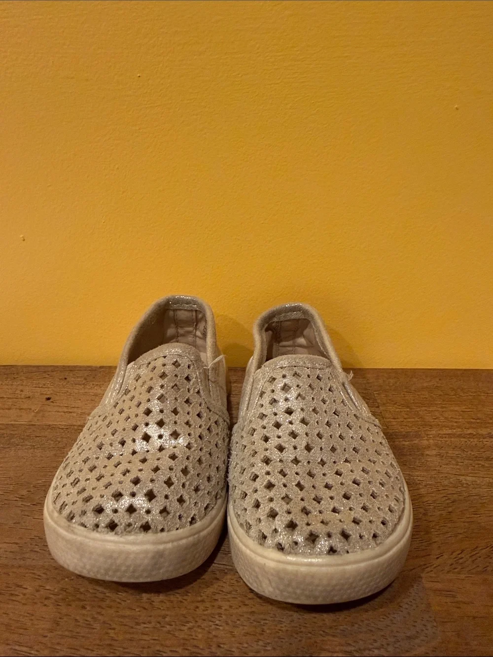 Cat & Jack Girls' Gold Glitter Slip-On Shoes, 6